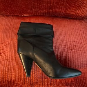 Isabel Marant Rouxa Leather Ankle Booties in Black